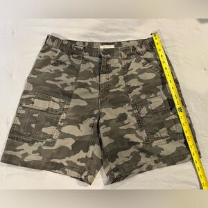 Savane Camouflage Cargo Shorts size 36